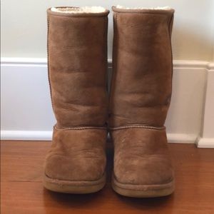 Light brown/ Tan UGG boots